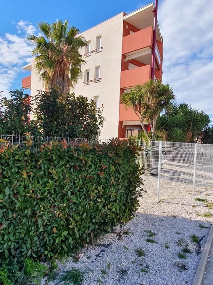 Logement Entier, Calme, Hyper Equipe Сен-Лоран-де-ла-Саланк Экстерьер фото